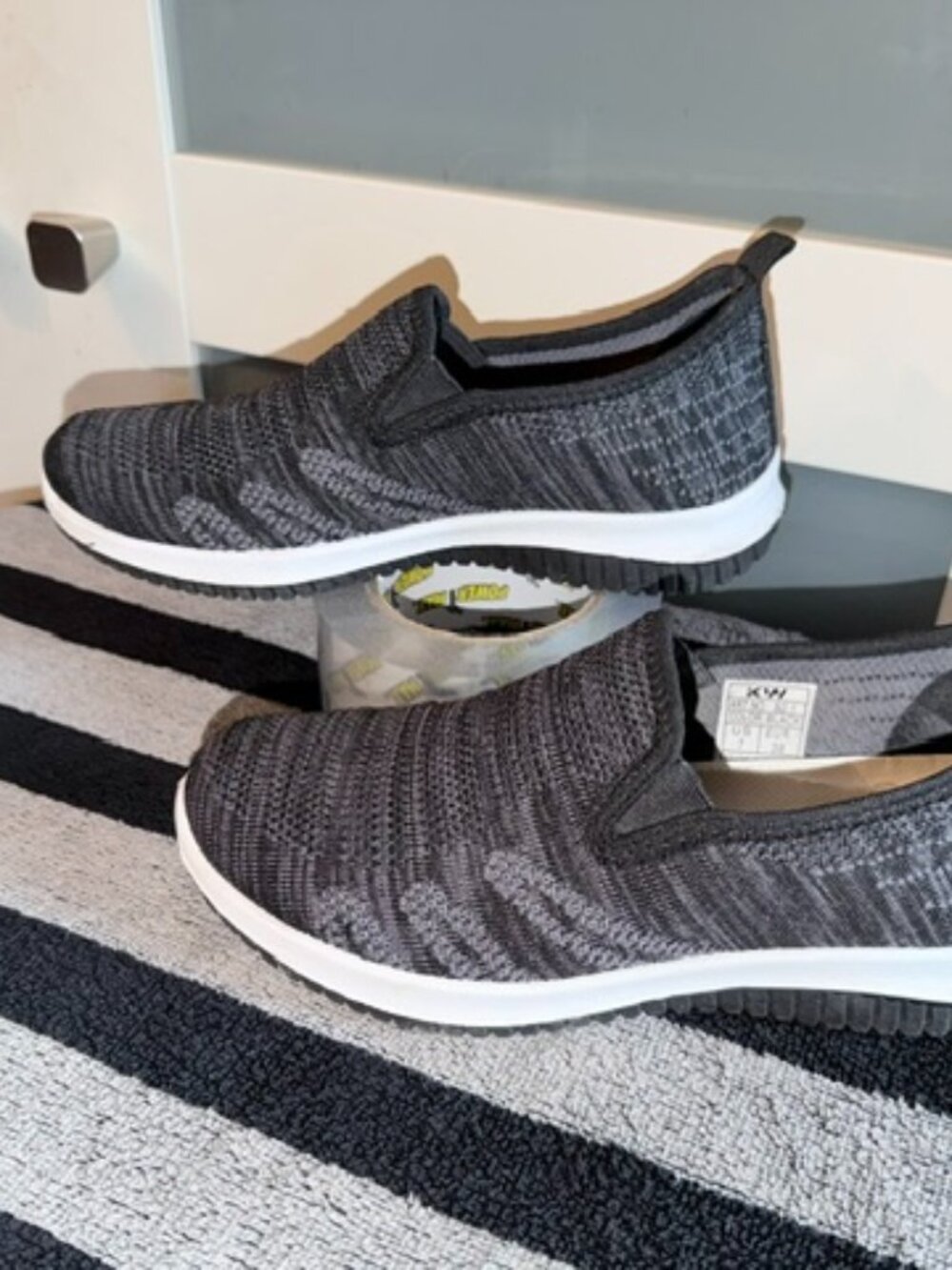 Athletic shoes, KW, size 37 (6.5)women, black grey